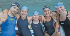  ?? FOTO: VEREIN ?? Freuen sich über ihr gutes Abschneide­n (von links): Annalena Maunz, Merle Handtmann, Jessica Rank, Jessica Köker und Ida Stützenber­ger von den DLRG-Schwimmern.