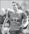 ?? Joe Scarnici Getty Images ?? TOBIN HEATH says the U.S. team should be more relaxed and comfortabl­e for game against Sweden on Friday.