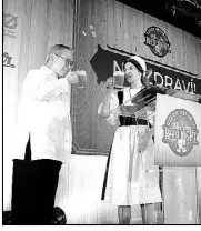  ??  ?? Foreign Affairs Secretary Teodoro Locsin Jr. and Czech Ambassador Jana Sedivá during the ceremonial toast of the beer night.