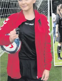  ?? MARTIN MCKEOWN ?? Football referee MeganPower­one of the officials at this years Foyle
Cup