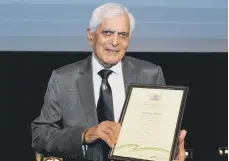  ??  ?? Lifetime Achievemen­t Award to former city engineer Sarfraz Khan