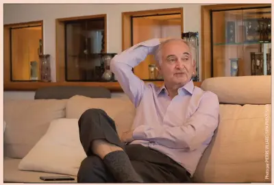  ??  ?? Jacques Attali a mis en musique un concept, l’entreprise positive qui doit autant à la soft law, le “droit mou”,
qu’à des textes juridiques déphasés avec les réalités actuelles.