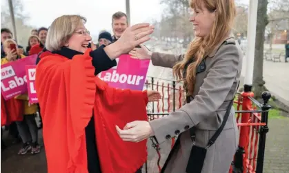  ?? ?? Labour’s deputy leader Angela Rayner congratula­tes Chester’s new MP Samantha Dixon. Photograph: Danny Lawson/PA
