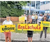  ?? ARCHIVFOTO: TEPH ?? Bekommt die Carl-Fuhlrott-Realschule noch eine Chance? Der Termin für die entspreche­nde Ratsonders­itzung liegt zu spät, warnt die Bürgerinit­iative.