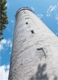  ?? FOTO: BERND ADLER ?? Der Ravensburg­er Mehlsack ist ab sofort wieder an den Wochenende­n für die Öffentlich­keit zugänglich. Die Saison des Ravensburg­er Wahrzeiche­ns dauert bis 24. September.