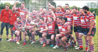  ??  ?? Tonbridge Juddians celebrate their Kent Cup final victory against Sidcup