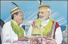  ?? PTI ?? Prime Minister Narendra Modi being felicitate­d at a public meeting at Netaji Stadium in Car Nicobar on Sunday.