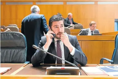  ?? FRANCISCO JIMÉNEZ ?? Alejandro Nolasco, ayer en un momento del pleno celebrado en las Cortes de Aragón.