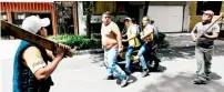  ?? /DAVID DE OLARTE ?? Tras el desalojo en las calles Roma y Londres, en la colonia Juárez, varias personas resultaron lesionadas