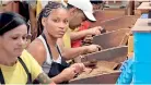  ??  ?? Cuban cigar makers. Pic CNN