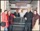  ??  ?? İranlı turistler bir yandan şehrin tarihi yerlerini gezerken bir yandan da alış veriş yapıp ekonomiye katkı sağlıyor.