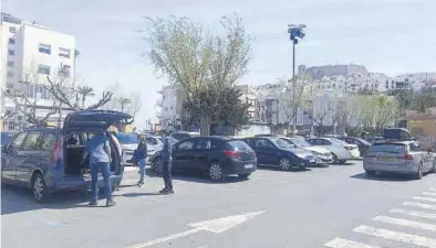  ?? BOIX ?? Una de las zonas de estacionam­iento con zona azul de Peñíscola, la localidad que atrae a más turistas en Castellón.