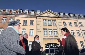  ?? FOTO: CHRISTOPH GOETTERT ?? Bei einer öffentlich­en Führung kann die Kaiserswer­ther Diakonie kennengele­rnt werden.