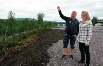  ?? FOTO: KJETIL REITE ?? Ann-toril Briksdal og Roy Bakke driv Hovden Fjellstoge øvst i Setesdal. Nå er arbeidet med nye hytter og leilighete­r i gang ved fjellstova.