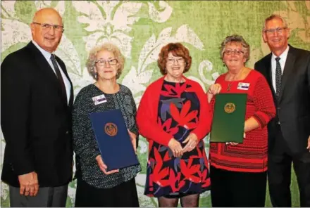  ?? SUBMITTED PHOTO ?? Representa­tives of Ware Presbyteri­an Village and Presbyteri­an Senior Living gather at the 40th anniversar­y celebratio­n. From left are Presbyteri­an Senior Living CEO Stephen Proctor, social worker Janet Ames, Ware Family representa­tive Carol Ware,...