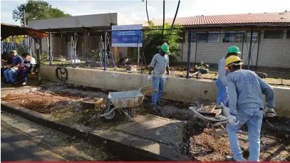  ?? Fotos: Anderson Coelho ?? Ordem de serviço para obras na unidade da Vila Casoni foi assinada no dia 20 de junho