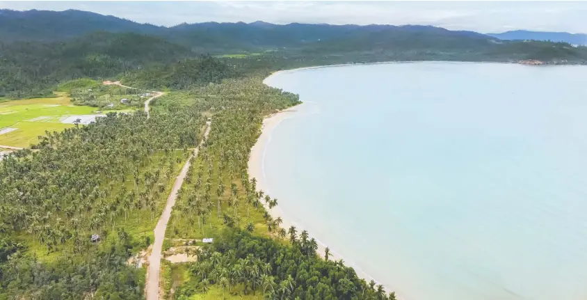  ?? ?? A soon-to-rise master-planned beachside community, Paragua Coastown is envisioned to help San Vicente become the most popular eco-tourism spot in Palawan and the entire country.