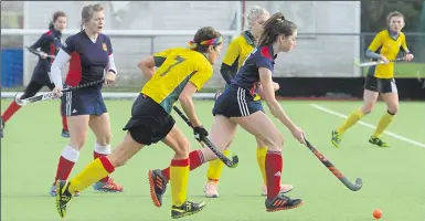  ?? Picture: Chris Davey FM072509 ?? Ashford ladies’ 3rds on the attack against Deal