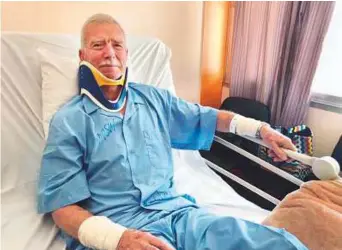  ??  ?? ■ David Willis at Saqr Hospital from where he was discharged yesterday. He had fractures of three ribs, one lumbar vertebrae, a slight bruise in a lung and scratches on his arms.