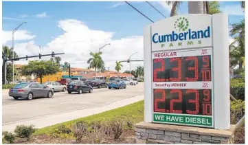  ?? JENNIFER LETT/SOUTH FLORIDA SUN SENTINEL ?? Cumberland Farms’ gas prices were at $2.33 in Deerfield Beach on Monday.