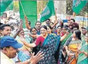  ?? PTI ?? BJD workers celebrate the party's victory in Bijepur bypolls in Bhubaneswa­r on Wednesday.