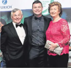  ?? INPHO ?? That’s my boy: New Hall of Fame inductee Brian O’Driscoll with his proud parents Frank and Geraldine O’Driscoll at last night’s Zurich Rugby Players Ireland Player’s Awards in Dublin