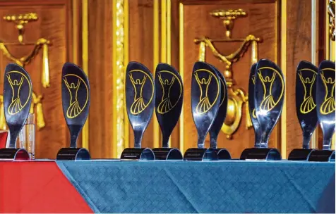  ?? Foto: Ruth Plössel ?? Der World Paddle Award wird jedes Jahr in verschiede­nen Kategorien vergeben – 2015 erstmals im Goldenen Saal des Augsburger Rathauses (Bild).