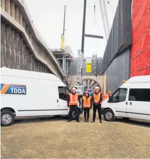  ??  ?? The Drug Detection Agency team at work during the Waterview tunnel project.