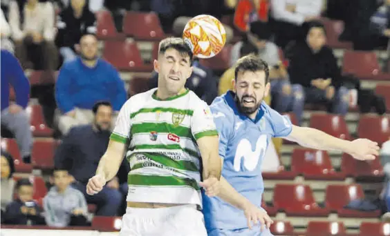  ?? A.J. GONZÁLEZ ?? El prieguense Ismael López, en una acción del partido disputado por el Córdoba Futsal ante el Movistar Inter en el Palacio de Deportes Vista Alegre.