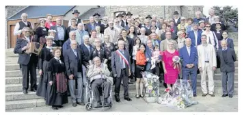  ??  ?? C’est entouré de leur famille et amis que Michel et Marie-Thérèse Kerjose ont fêté leurs 50 années de mariage.