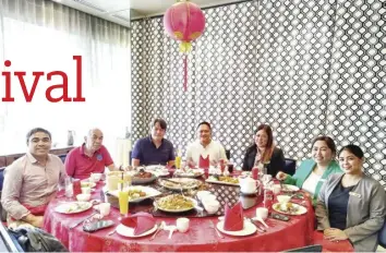  ?? ?? Media, Influencer­s, and Staff of Marco Polo Plaza Cebu previewed the Gong Xi Fa Cai Set Menu A at the Hai Shin Lou Restaurant (photo by Robby Alugar)