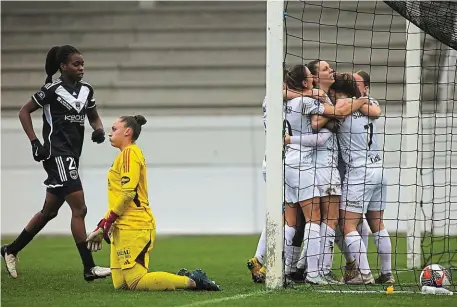  ?? | PHOTO : SUD OUEST/ ?? En ouvrant le score hier au Stade Sainte-Germaine du Bouscat, les Guingampai­ses avaient bien débué.