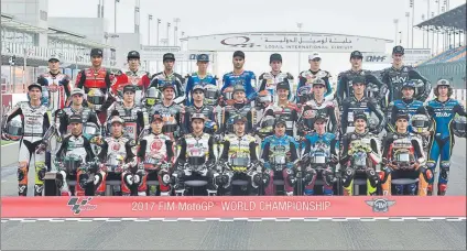  ?? FOTO: EFE ?? La parrilla de Moto2 de 2017. Johann Zarco ha dejado vacante el trono, al que apuntan Luthi y Los Estrella Galicia Morbidelli y Márquez