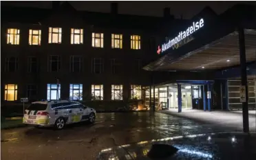  ?? FOTO: KENNETH MEYER ?? Politiet lå på lur, da manden naermede sig Bispebjerg Hospital for at hente pistolen sidste år. Billedet er fra en anden begivenhed.