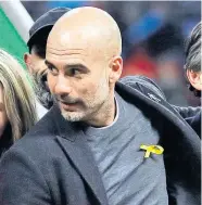  ??  ?? Nach eineinhalb Jahren holte Guardiola den ersten Titel. Der zweite wird folgen, in der Premier League beträgt der Vorsprung auf United 13 Zähler. Zudem schielt der 47-jährige Spanier (Katalane) auf die Champions League.