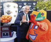  ?? WILFREDO LEE / AP FILE ?? Coach Mark Richt and his Miami Hurricanes will go to a resort in nearby Broward County on Christmas to begin preparatio­ns for the Orange Bowl.