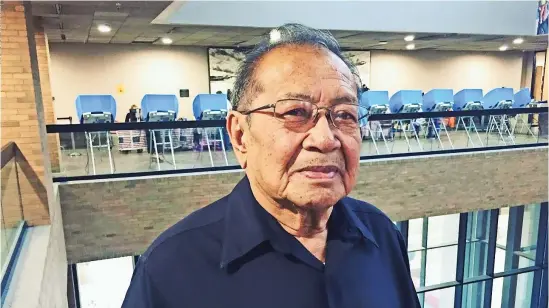  ??  ?? el PAsADo 3 de noviembre Leonardo Wong, de 71 años de edad, votó por primera vez en su vida