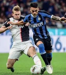  ?? (Afp) ?? Spettacolo Lautaro Martinez e De Ligt nella gara di andata a San Siro