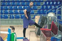  ??  ?? POSIBLE RETORNO. Navarro, en un entrenamie­nto del Barcelona.