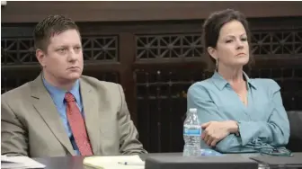  ?? ANTONIO PEREZ/POOL/CHICAGOTRI­BUNE ?? Jason Van Dyke listens to closing statements with defense attorney TammyWendt in 2018 during his murder trial in the shooting death of Laquan McDonald.