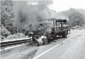  ?? ESPECIAL ?? Habitantes de El Aguaje bloquearon una carretera para exigir apoyos.