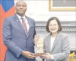  ?? (Courtsey pics). ?? Prime Minister Dlamini with the outgoing President of the Republic of China (Taiwan) Tsai Ing-wen.