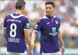  ??  ?? Nasri (derecha), en un partido con el Anderlecht.