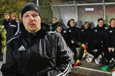  ?? FOTO: UM ?? Trainer Stefan Müller sah einen 1:0-Erfolg seines SV Schlebusch.