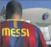  ??  ?? Un fan de Messi en París.