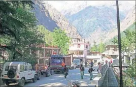  ?? AQIL KHAN/HT ?? Kasol, a popular tourist destinatio­n, has over the years become infamous for narco trade.