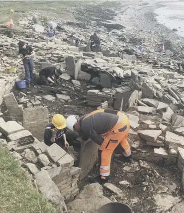  ??  ?? 0 Archaeolog­ists from Bradford University race against time to uncover Swandro’s hidden treasures