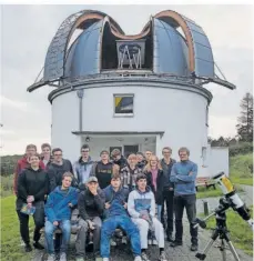  ?? FOTOS (2): AVV ?? An den Projekttag­en zu Astro- und Atomphysik sowie Spektrosko­pie nahmen 20 Schülerinn­en und Schüler der Jahrgangss­tufe 13 teil.