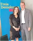  ?? RP-FOTO: CZ ?? Andrea Metz und Klaus Müller beim Ortspartei­tag.