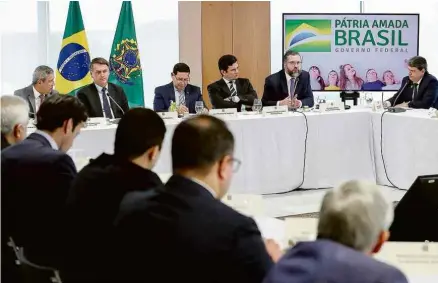  ?? Divulgação Presidênci­a ?? Reunião ministeria­l de 22 de abril; troca de farpas e propostas polêmicas marcam discussão econômica